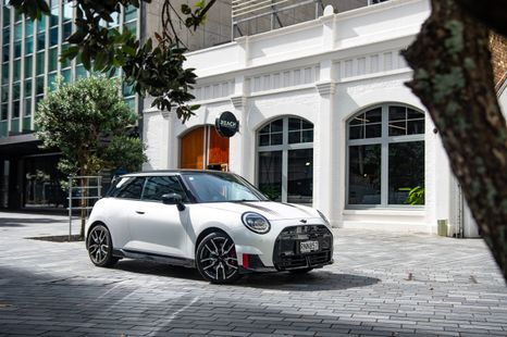 2026 Mini Cooper JCW Electric review