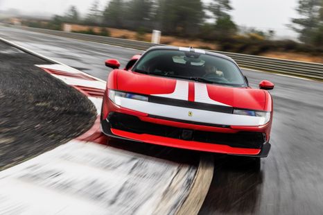Ferrari considered pop-up headlights for its new Testarossa