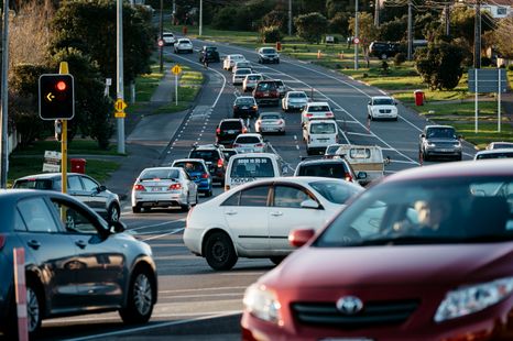 Could a $20 public transport cap mean less traffic? Labour thinks so