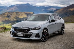 BMW i5