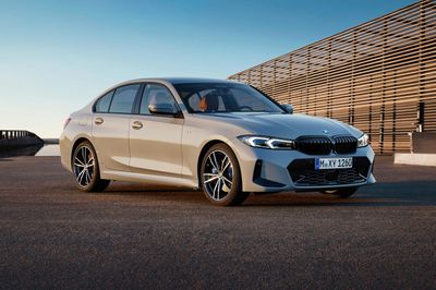 2025 BMW 3 Series - Base