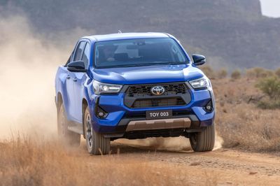 2026 Toyota HiLux - SR