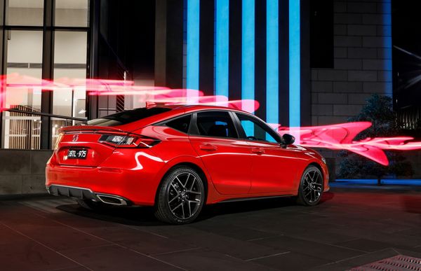 Honda still committed to Civic, updated hatch coming this year