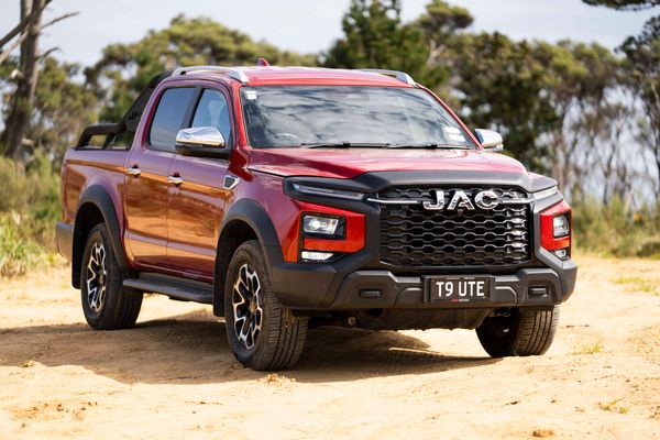 JAC T9 PHEV priced: hybrid ute makes NZ debut with segment-leading power claim
