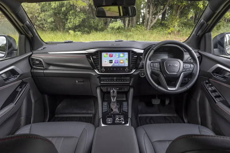 Isuzu MU-X Image