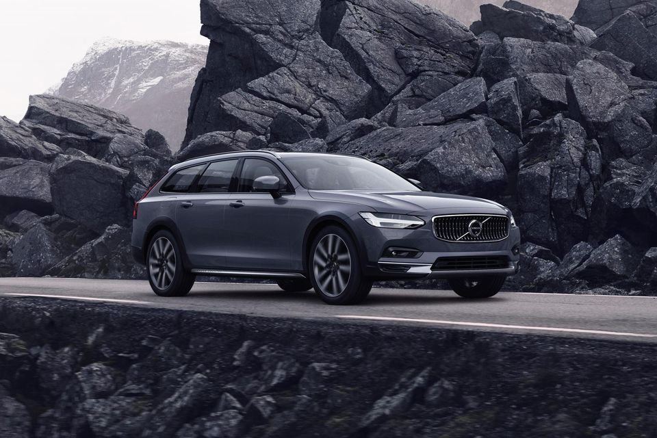 Volvo V90 Cross Country