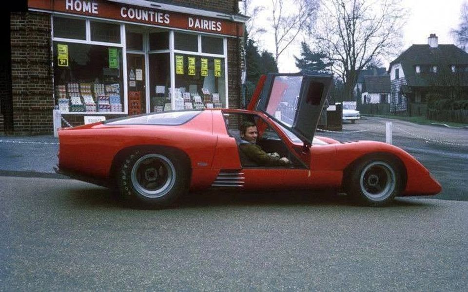 Bruce McLaren in his M6GT